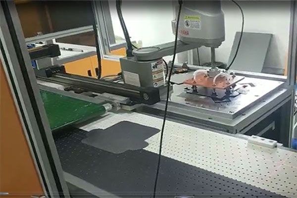 皮革自動(dòng)定位貼合系統(tǒng)