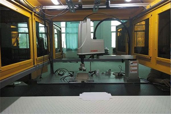 紙盒自動(dòng)定位貼合系統(tǒng)