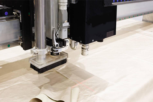 激光打標機與傳統(tǒng)絲印、移印機的比較