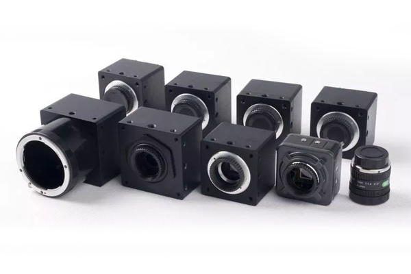 機器視覺基礎：工業(yè)面陣相機和線陣相機的異同點分析