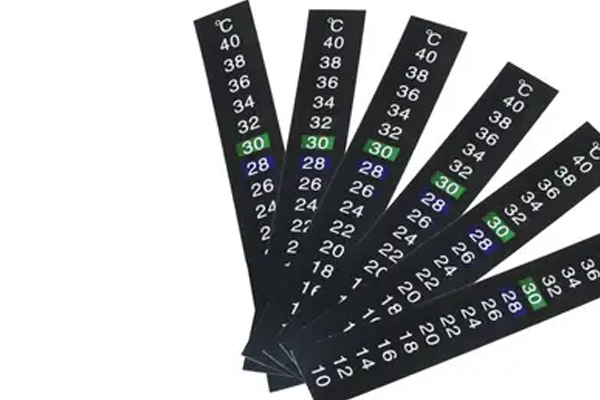 高精度視覺引導(dǎo)溫度計貼標(biāo)