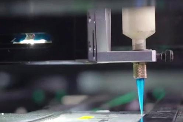 智能平板組件高精度點膠應(yīng)用