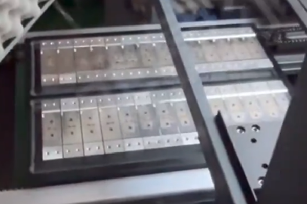 傳感器視覺自動化焊接機(jī)應(yīng)用