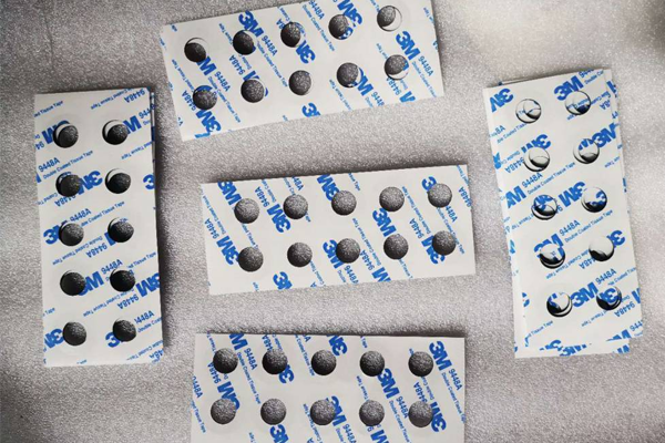 高精度視覺(jué)粘貼泡棉應(yīng)用