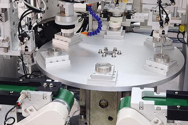 機器視覺轉(zhuǎn)盤式覆膜應(yīng)用