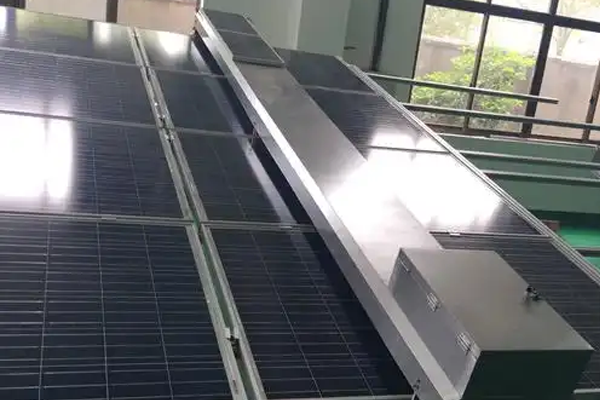 機器視覺對位貼標光伏板應用