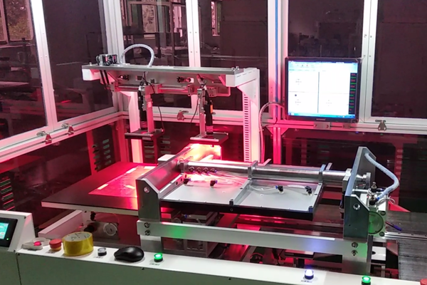 機器視覺轉(zhuǎn)盤式覆膜應(yīng)用