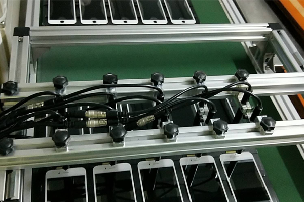 機器視覺對位流水線貼合加工應(yīng)用