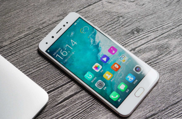 機(jī)器視覺的智能手機(jī)OCA全貼合應(yīng)用