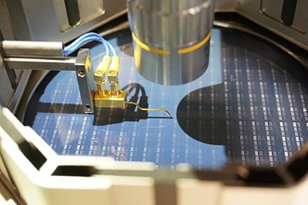 機器視覺如何實現(xiàn)晶圓探針臺的精準(zhǔn)定位